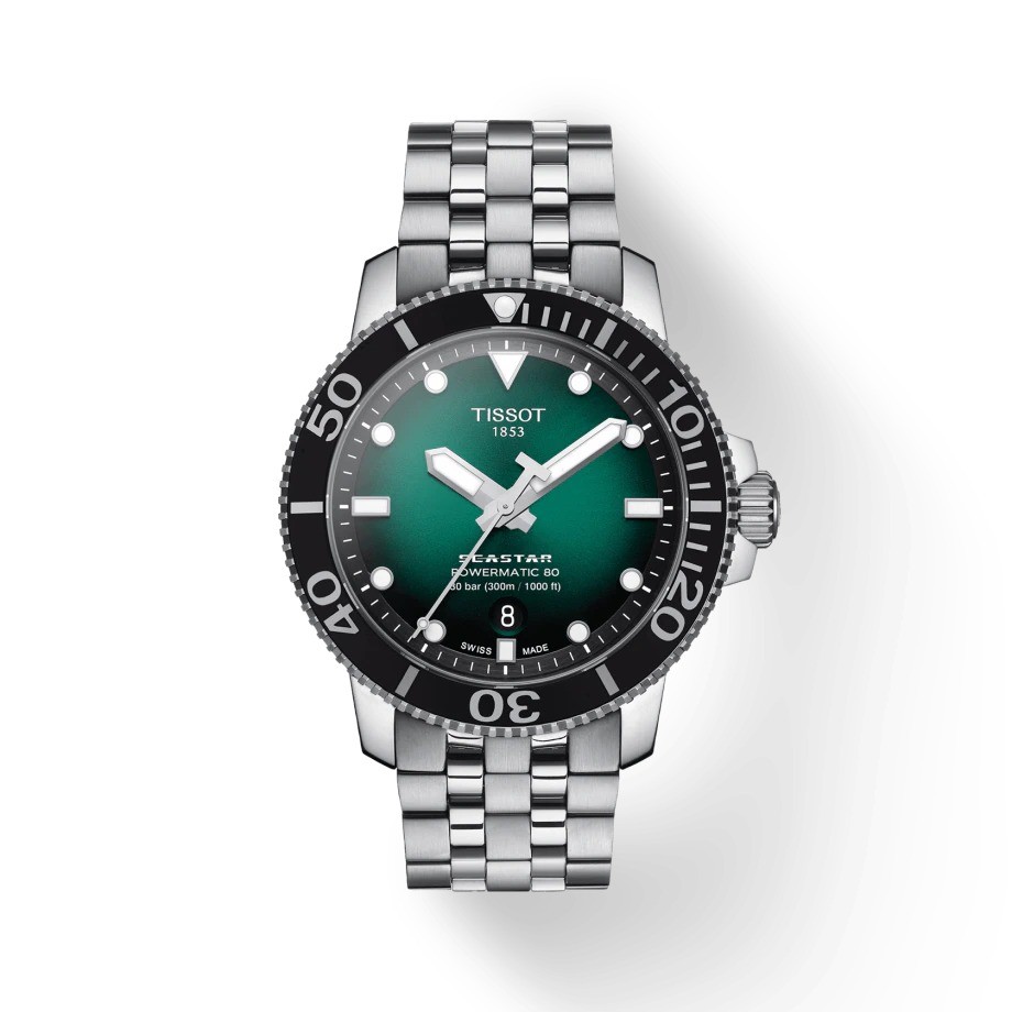 Questa è l'immagine frontale dell'orologio tissot superstar 1000 powermatic 80 con quadrante verde
