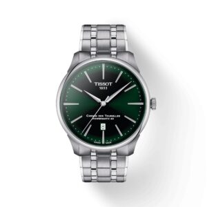 Questa è l'immagine frontale dell'orologio tissot chemin des tourelles powermatic con diametro cassa di 42 mm e di colore verde