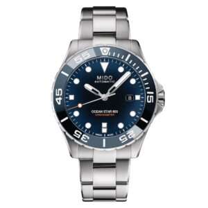 Questa è l'immagine frontale dell'orologio Mido Ocean Star 600 Chronometer Blu, dotato di impermeabilità fino a 60 bar