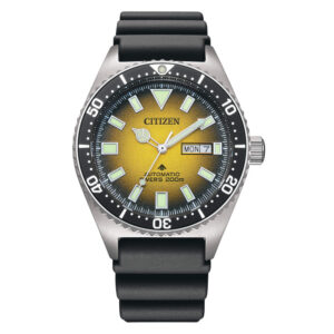 Questa è l'immagine frontale dell'orologio citizen promaster marine con quadrante giallo e movimento automatico