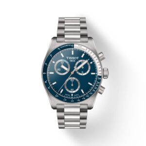 questa è l'immagine dell' orologio Tissot PR516 Chronograph con quadrante blu e cinturino acciaio con movimento al quarzo