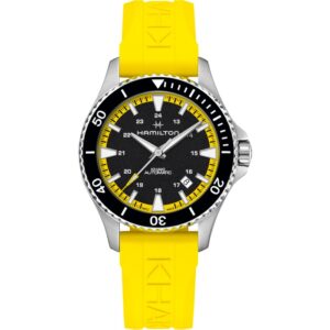 Questa è l'immagine frontale dell'orologio hailton khaki navy scuba con movimento automatico e cinturino in caucciù giallo e quadrante nero di mm 40