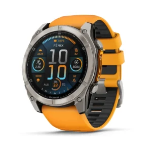 Questa è l'immagine frontale dell'orologio fenix 8 con schermo AMOLED con cinturino in silicone Spark Orange/grafite e quadrante da 51 mm con schermo AMOLED