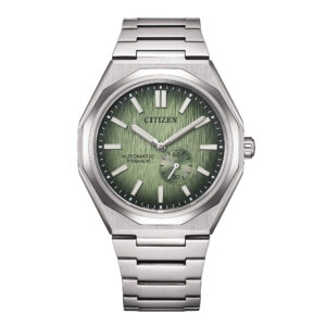 Questa è l'immagine frontale dell'orologio citizen zenshin 60 in super titanio con quadrante di colore verde e movimento automatico