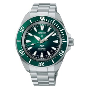 Questa è l'immagine frontale dell'orologio seiko prospex padi edizione speciale con quadrante di colore verde