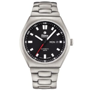 Questa è l'immagine frontale dell'orologio tutima M2 Coastline Nero