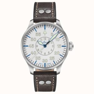 Questa è l'immagine frontale dell'orologio laco aachen polar 39 in edizione limitata a 250 pezzi, con quadrante bianco e cinturino in pelle marrone