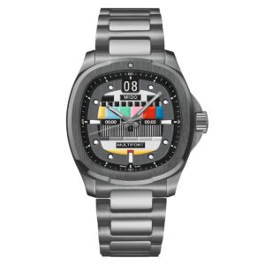 Questa è l'immagine frontale dell'orologio mido multifort tv big date in edizione speciale con due cinturini extra nella scatola