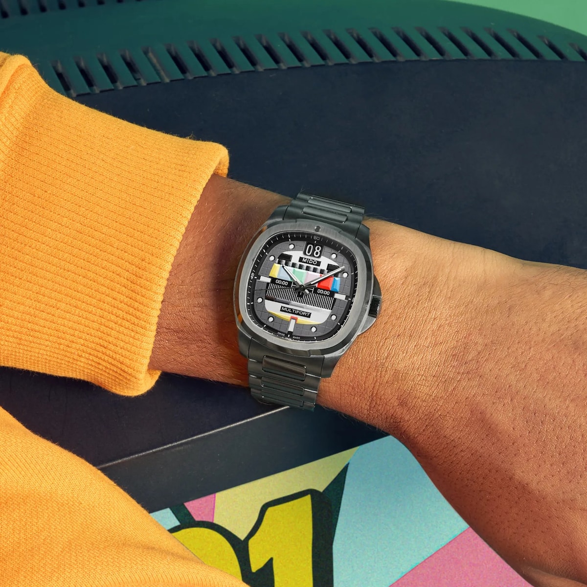 Mido Multifort TV Big Date S01E02: il ritorno della cassa TV tra design retro e Calibro 80