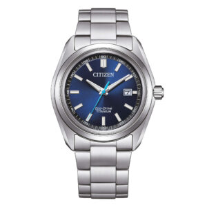 Questa è l'immagine frontale dell'orologio citizen super titanio 1900 con quadrante di colore blu