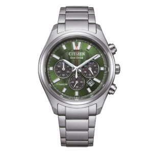 Questa è l'immagine frontale dell'orologio citizen crono super titanio 4750 con quadrante di colore verde e cassa di mm 40