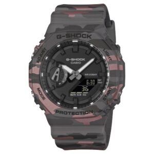 Questa è l'immagine frontale dell'orologio casio g-shock classic camouflage grigo della serie ga con diametro cassa 48.5 × 45.4 × 11.8 mm