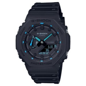 Questa è l'immagine frontale dell'orologio casio g-shock classic utility black con dettagli azzurro fluo