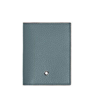 Questa è l'immagine frontale del portafoglio mini 4 tasche in pelle con grana colorazione blu ghiaccio