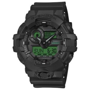 questa è l'immagine frontale dell'orologio casio g-shock classic serie 700 nella colorazione nera