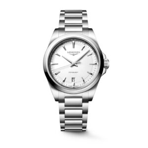 Questa è l'immagine frontale dell'orologio longines conquest con quadrante bianco, cassa di mm 38 e movimento al quarzo